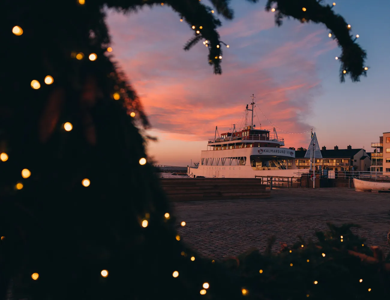 Färjestaden - julbelysning i hamnen